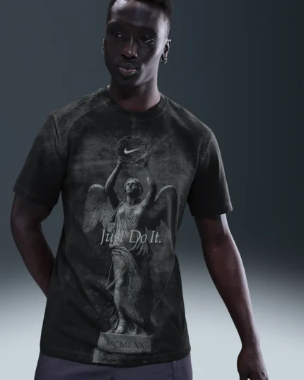 Nike Sportswear T - shirt